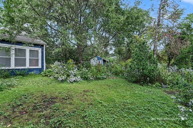 19 S Hawthorne Boulevard, Mundelein, IL 60060