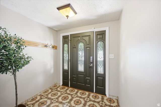 65 E PIONEER AVE, Sandy, UT 84070