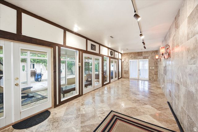 65 E PIONEER AVE, Sandy, UT 84070