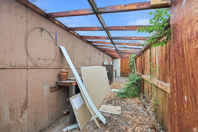 65 E PIONEER AVE, Sandy, UT 84070
