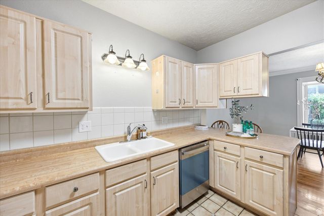 65 E PIONEER AVE, Sandy, UT 84070