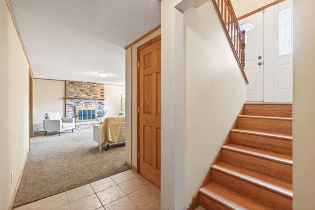 11213 River Hills Drive, Burnsville, MN 55337