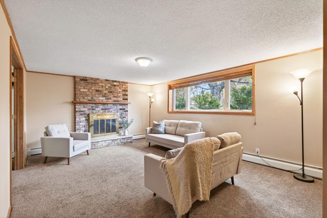 11213 River Hills Drive, Burnsville, MN 55337