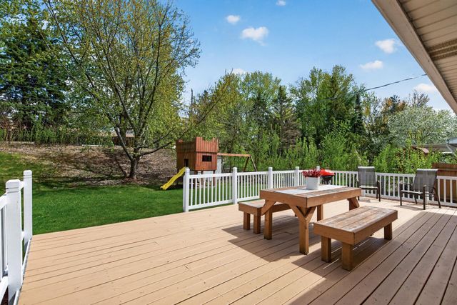 11213 River Hills Drive, Burnsville, MN 55337
