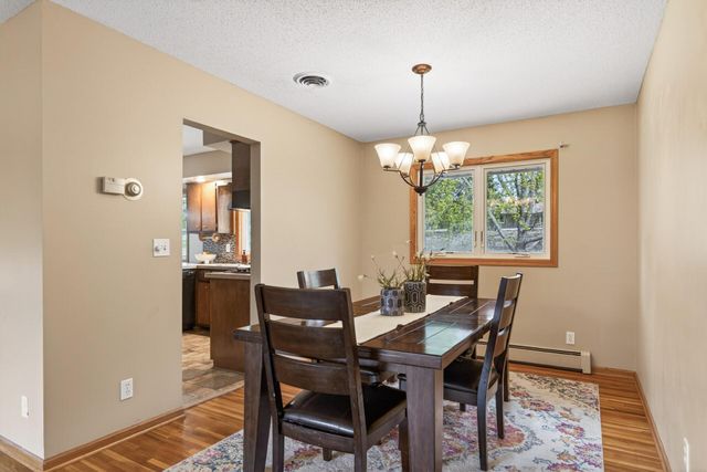 11213 River Hills Drive, Burnsville, MN 55337