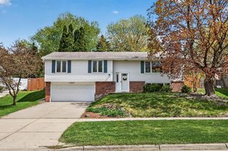 11213 River Hills Drive, Burnsville, MN 55337