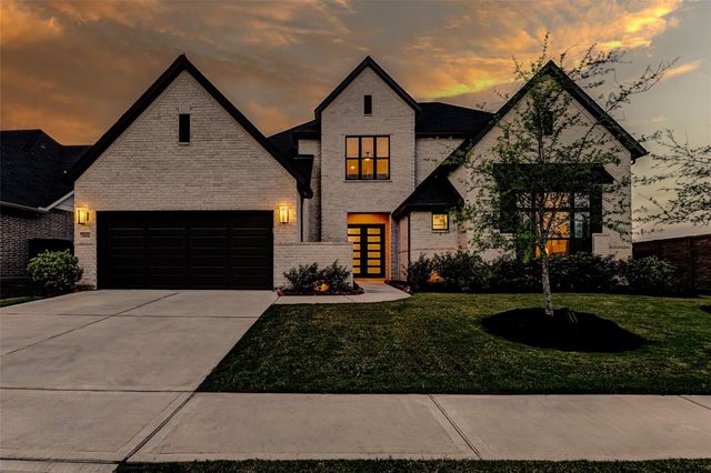 7606 Redwoods Forest Drive, Katy, TX 77493