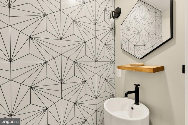 3726 JENIFER ST NW, Washington, DC 20015