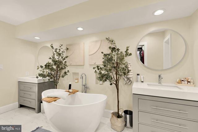 3726 JENIFER ST NW, Washington, DC 20015