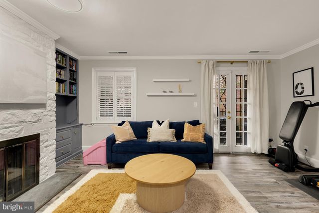 3726 JENIFER ST NW, Washington, DC 20015