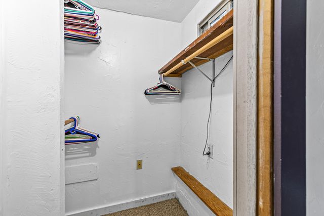 620 S Royal Avenue, Eagle Point, OR 97524