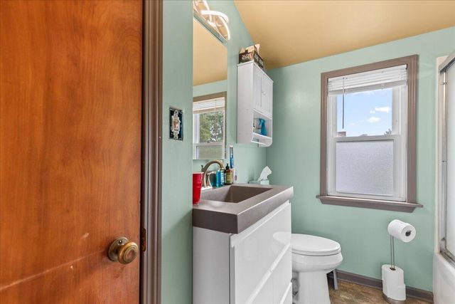 1405 W Custer AVENUE, Milwaukee, WI 53209