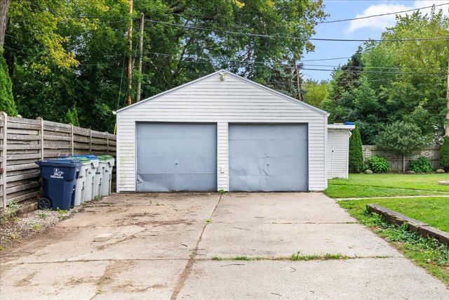 1405 W Custer AVENUE, Milwaukee, WI 53209