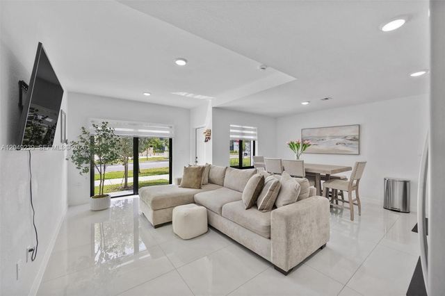26122 SW 146th Ave, Homestead, FL 33032