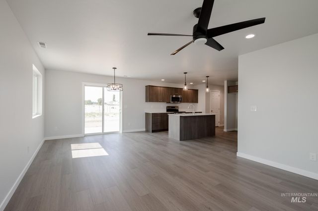 1436 Long Pond St, Middleton, ID 83644