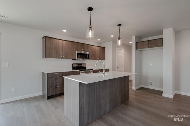 1436 Long Pond St, Middleton, ID 83644