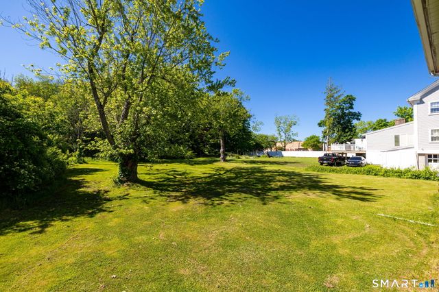 84 Norwich Avenue, Colchester, CT 06415