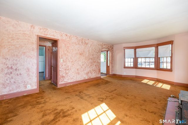 84 Norwich Avenue, Colchester, CT 06415