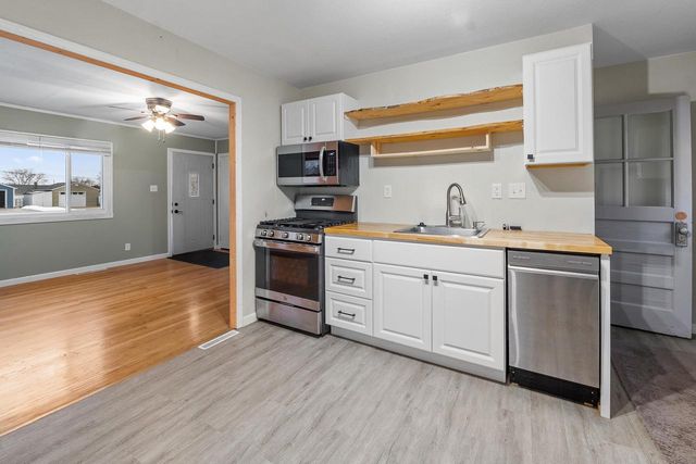 625 Madison AVENUE, West Bend, WI 53095