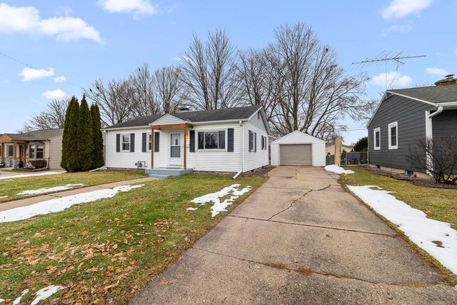 625 Madison AVENUE, West Bend, WI 53095