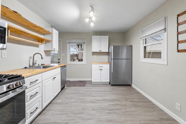 625 Madison AVENUE, West Bend, WI 53095