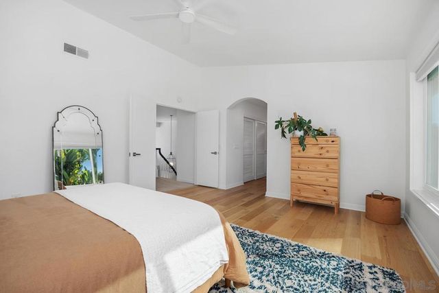 6429 La Vanco Ct, Carlsbad, CA 92009