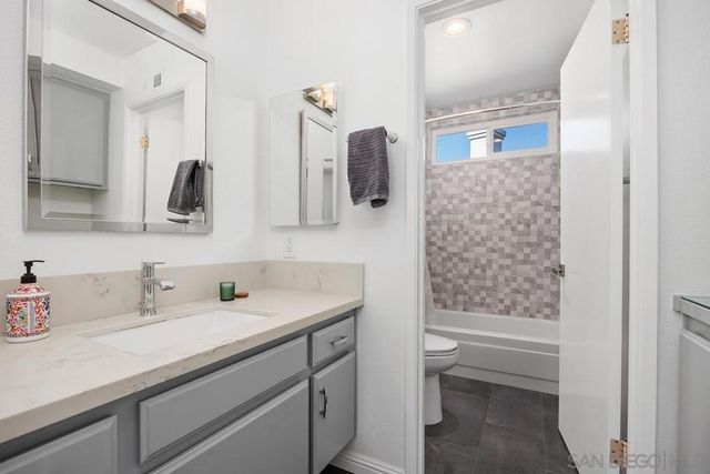 6429 La Vanco Ct, Carlsbad, CA 92009