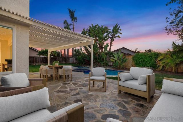 6429 La Vanco Ct, Carlsbad, CA 92009