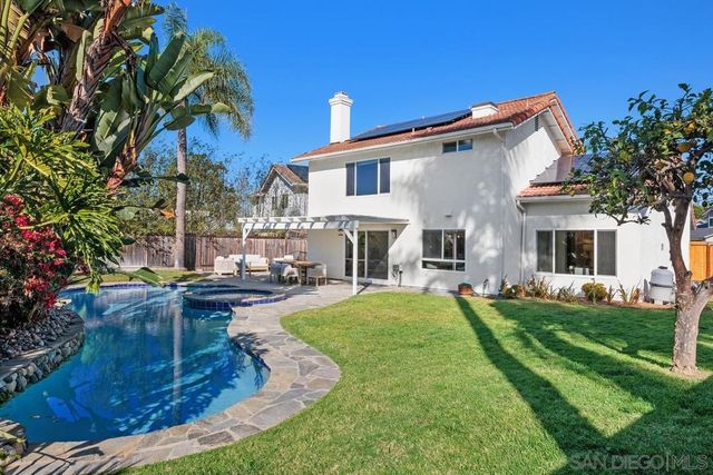 6429 La Vanco Ct, Carlsbad, CA 92009