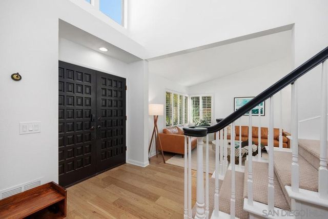 6429 La Vanco Ct, Carlsbad, CA 92009