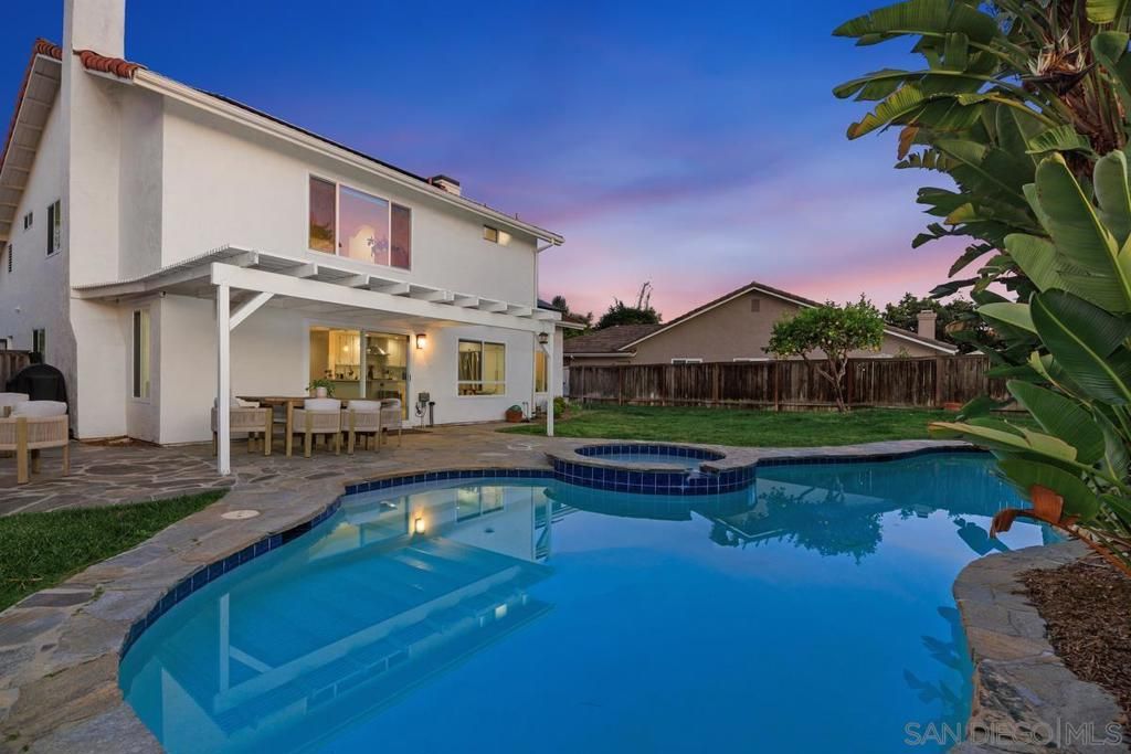 6429 La Vanco Ct, Carlsbad, CA 92009