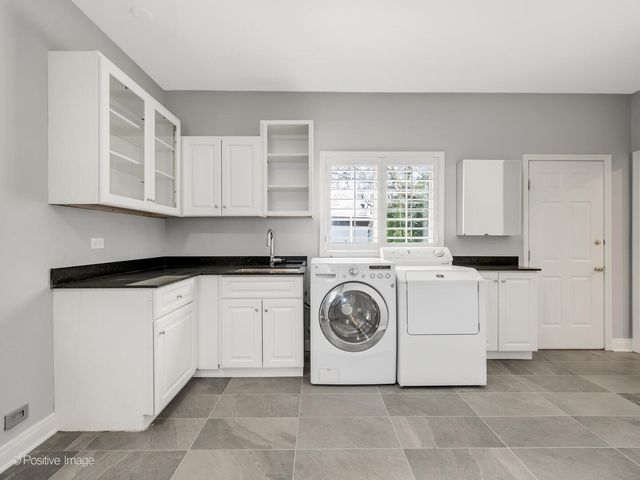 1604 Burr Ridge Club, Burr Ridge, IL 60527