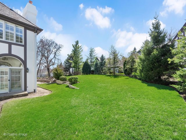 1604 Burr Ridge Club, Burr Ridge, IL 60527