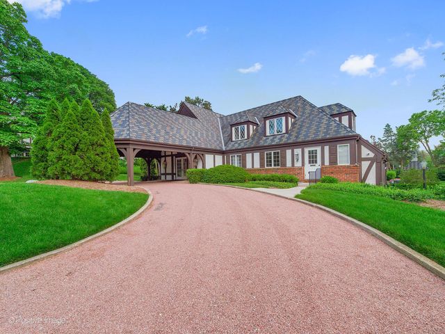 1604 Burr Ridge Club, Burr Ridge, IL 60527