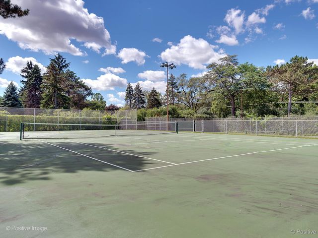 1604 Burr Ridge Club, Burr Ridge, IL 60527