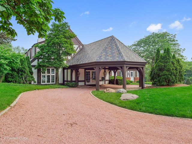 1604 Burr Ridge Club, Burr Ridge, IL 60527