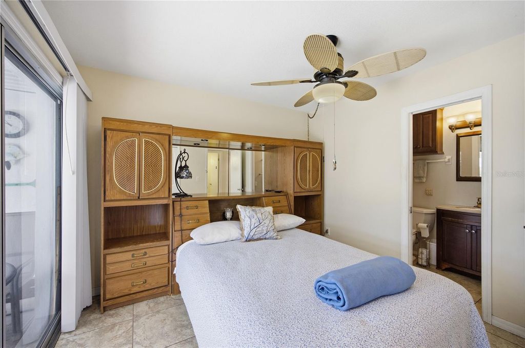 Image 28 of property listing at 6408 PAN AMERICAN BOULEVARD, North Port, FL 34287