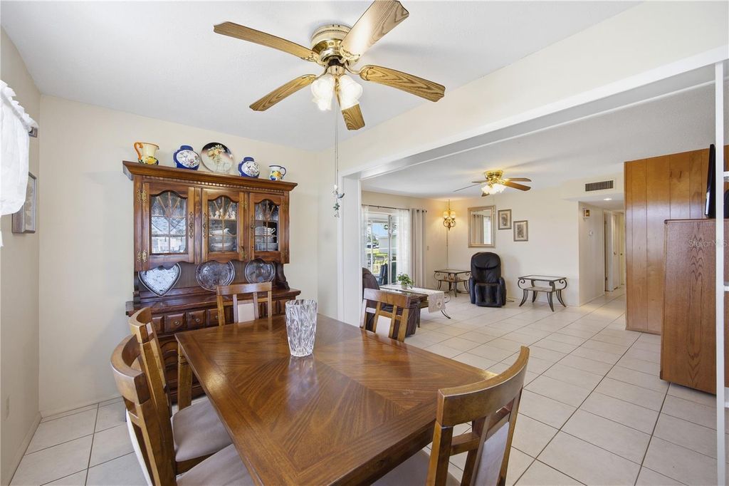 Image 4 of property listing at 6408 PAN AMERICAN BOULEVARD, North Port, FL 34287