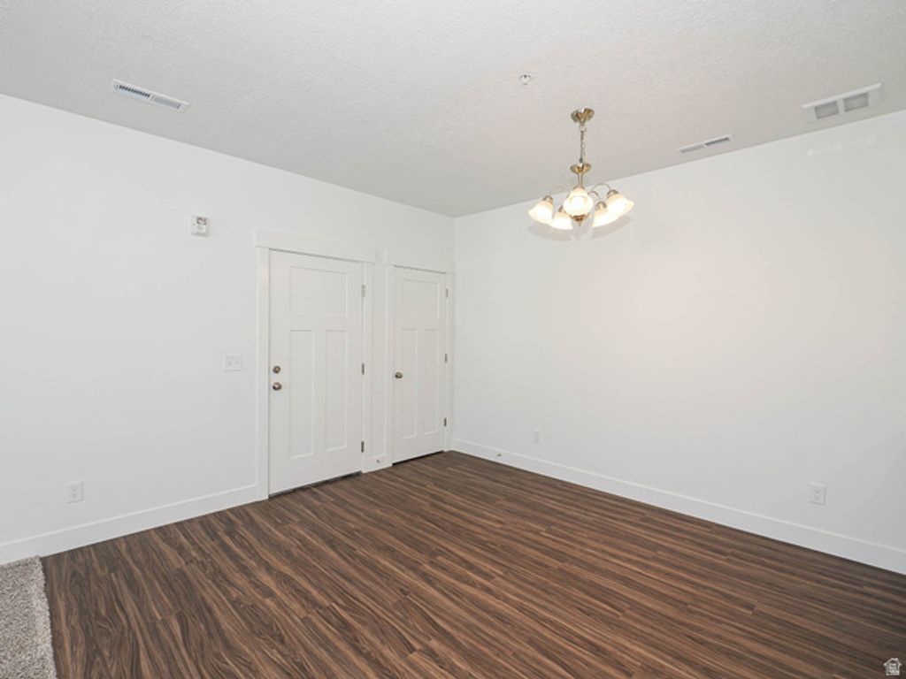 Image 15 of property listing at 13742 S HANLEY LN #GG202, Riverton, UT 84096