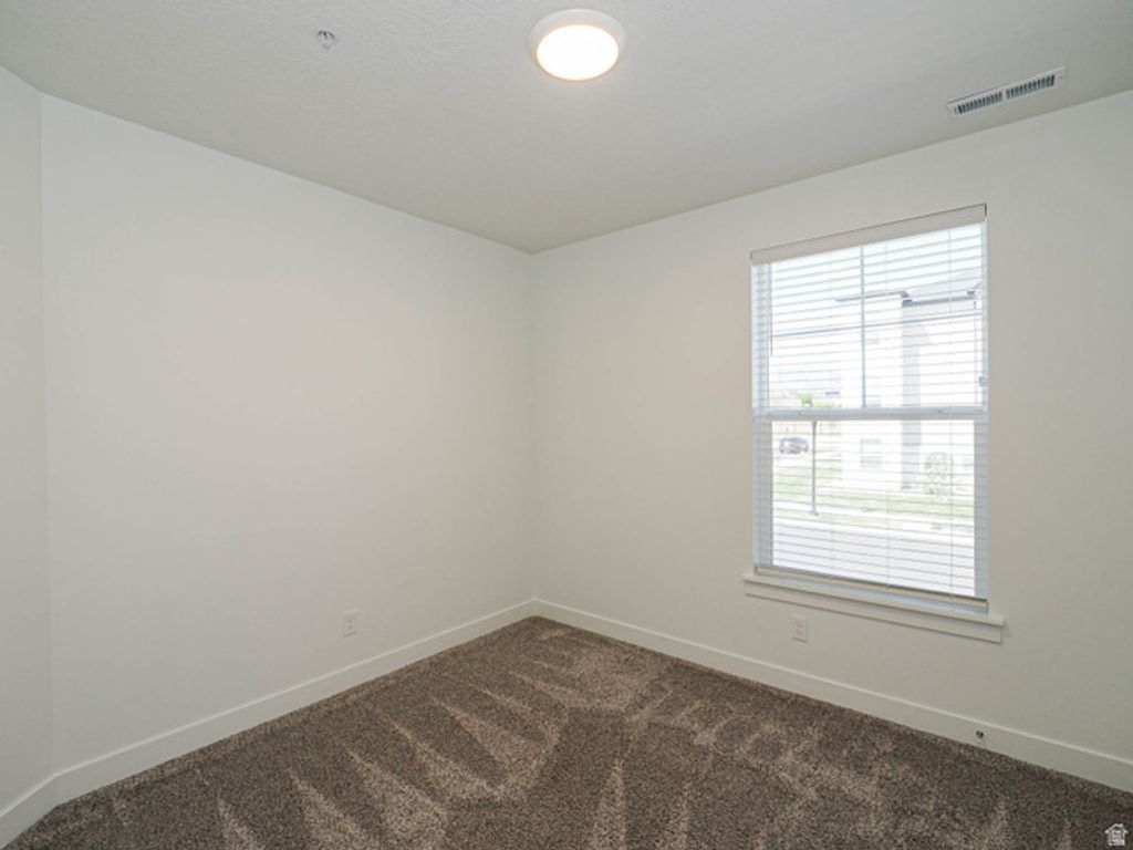 Image 21 of property listing at 13742 S HANLEY LN #GG202, Riverton, UT 84096