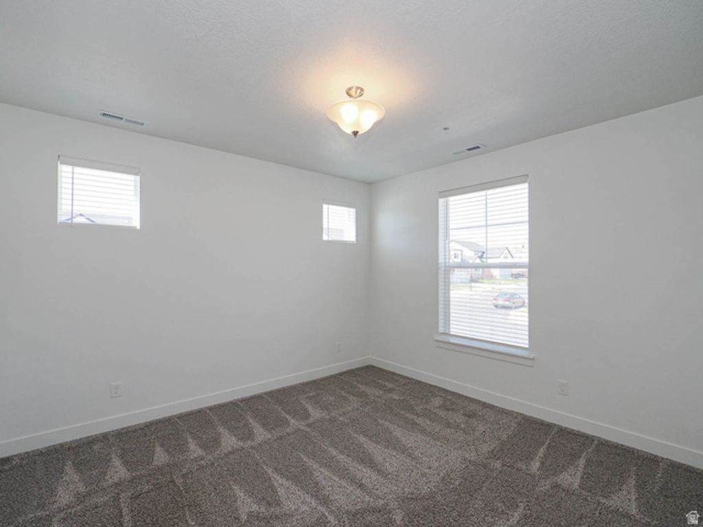 Image 26 of property listing at 13742 S HANLEY LN #GG202, Riverton, UT 84096