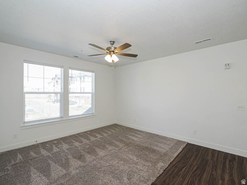Image 5 of property listing at 13742 S HANLEY LN #GG202, Riverton, UT 84096