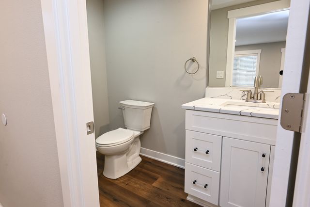 5495 NW 66th Avenue, Johnston, IA 50131