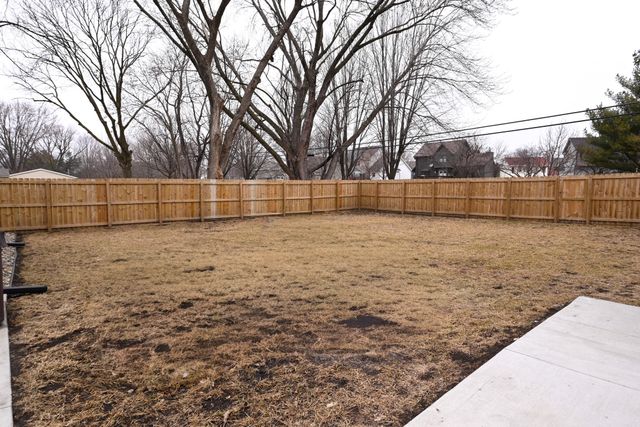 5495 NW 66th Avenue, Johnston, IA 50131