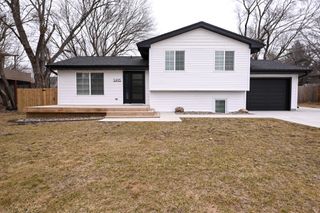 5495 NW 66th Avenue, Johnston, IA 50131
