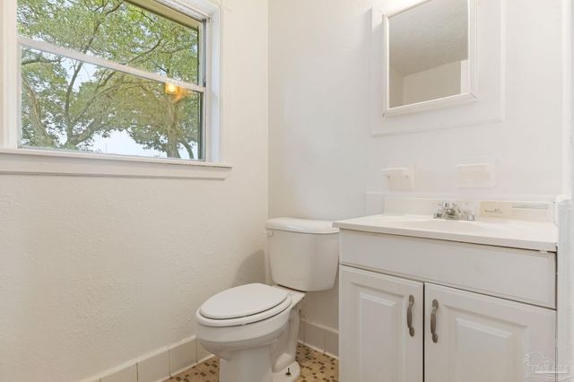 113 Berkley Dr, Pensacola, FL 32503