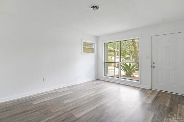 113 Berkley Dr, Pensacola, FL 32503