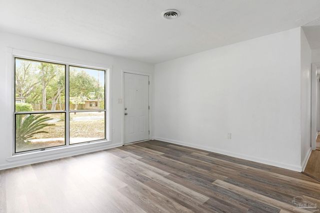 113 Berkley Dr, Pensacola, FL 32503