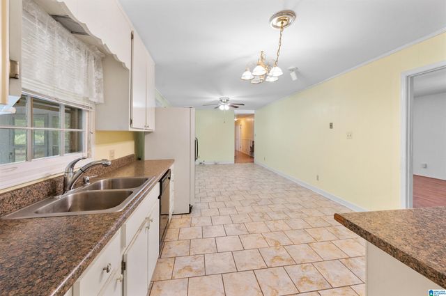 923 HERITAGE DRIVE, Sylacauga, AL 35150