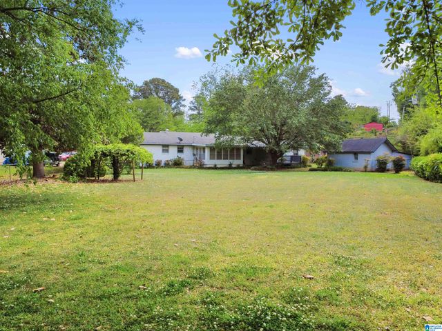 923 HERITAGE DRIVE, Sylacauga, AL 35150